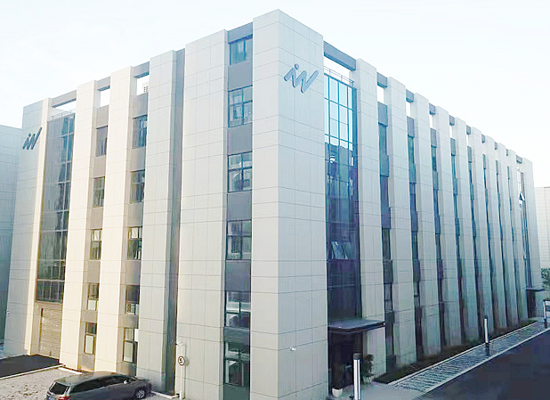 1712818609545623.jpg iwc00.jpg